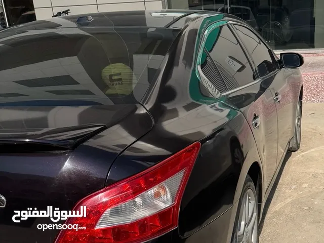 Nissan Maxima 2011  نيسان مكسيما 2011 / 6 سلندر 3.5 للبيع