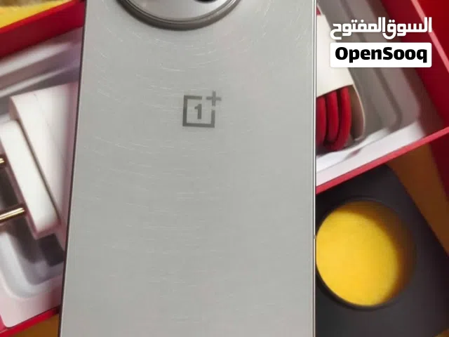 Oneplus 13R 512gb storage 16+12 gb ram