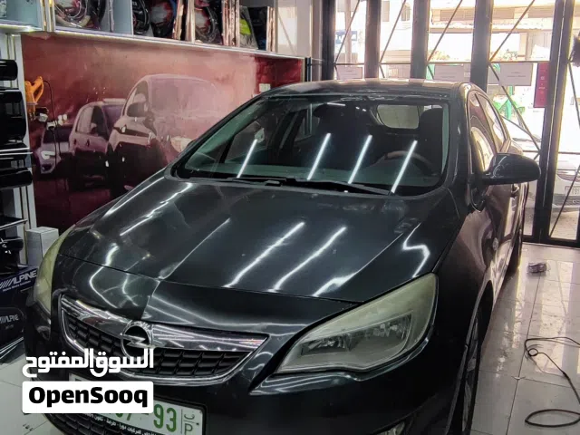 Used Opel Astra in Hebron