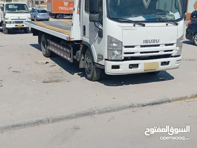 للبيع ونش سطحه هيدروليكية موديل 2016 صبغ الوكاله ما تحتاجه اي مصاريف