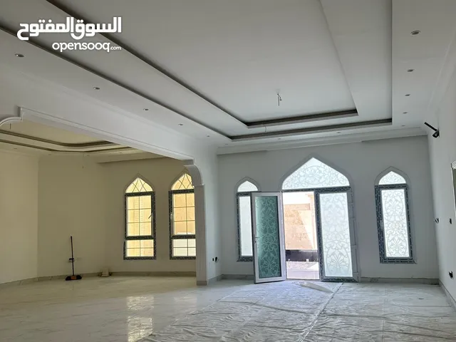 فيلا للبيع في لوكير