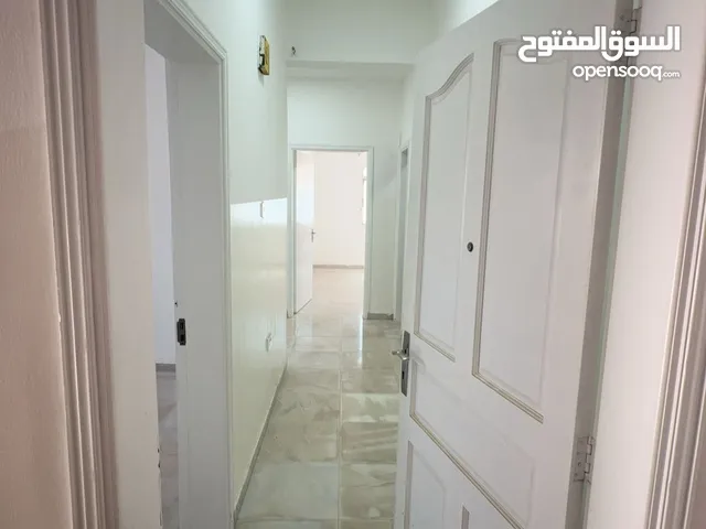600 m2 3 Bedrooms Apartments for Rent in Muscat Al Mawaleh