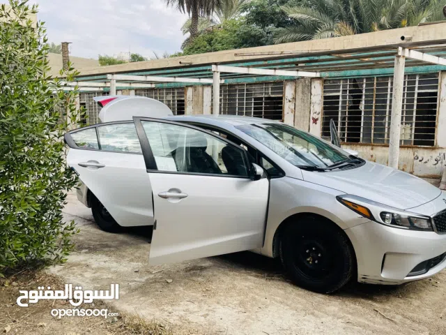 كيا فورتي 2018  كما موضح بالسونار حادث امريكا جاملغ خلفي وهنا بيها تبديل جاملغ امامي