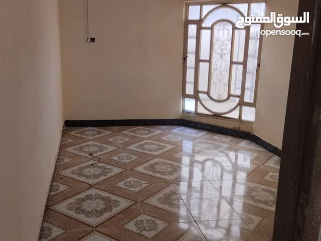 150 m2 4 Bedrooms Townhouse for Rent in Basra Al Jameea