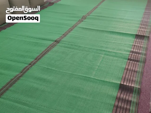 للبيع حصران  الكبير مقاس الطول 5متر والعرض مترين في سبعين  ودواير متر في ستين  والمتوسط الطول 3متر و