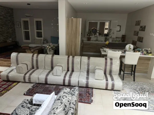 للبيع كراسي حق قعدات خارجيه