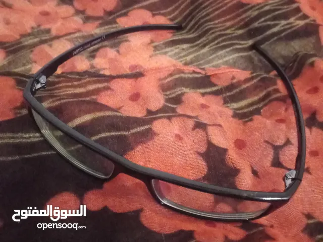 نظارة اصليه صناعه الالمانيه روعه للبيع