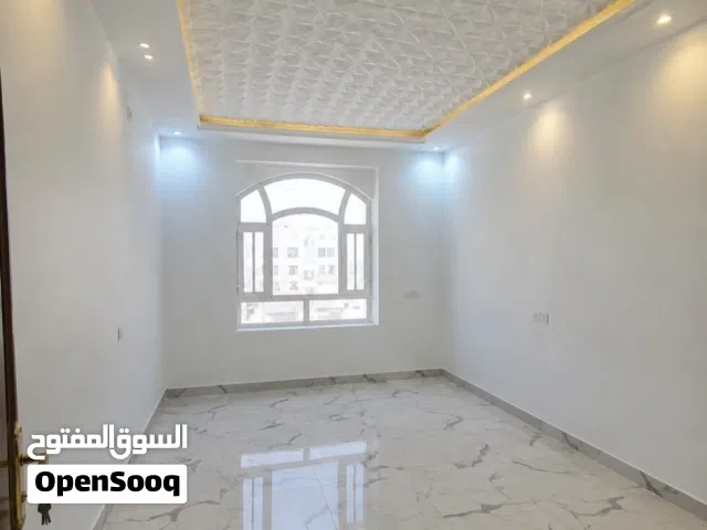 200 m2 4 Bedrooms Apartments for Rent in Sana'a Bayt Baws