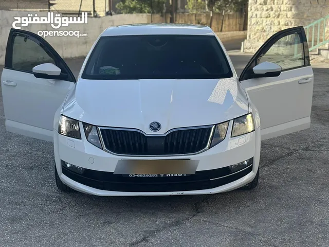 سكودا اوكتافيا 2019 ماشيه 332 الف كيلو رخصه ل شهر 6/2026