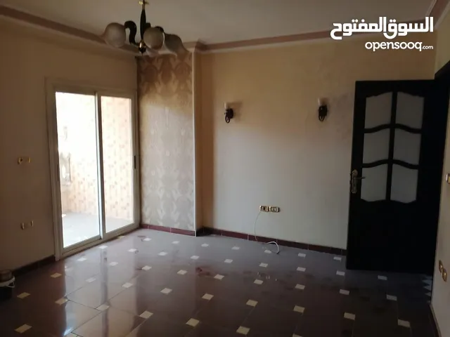 175 m2 3 Bedrooms Apartments for Sale in Giza Kafr Tohormos