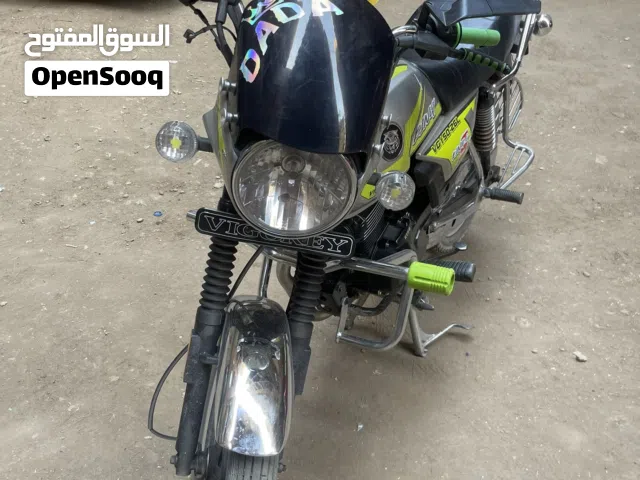 2025 باجاج بوكسر