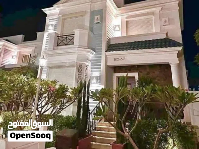 210 m2 3 Bedrooms Villa for Sale in Cairo Fifth Settlement
