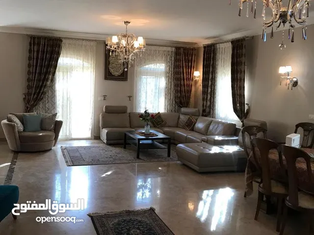 880m2 5 Bedrooms Villa for Rent in Cairo Madinaty