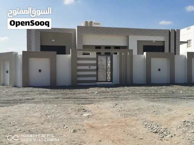 270 m2 4 Bedrooms Townhouse for Sale in Al Batinah Rustaq