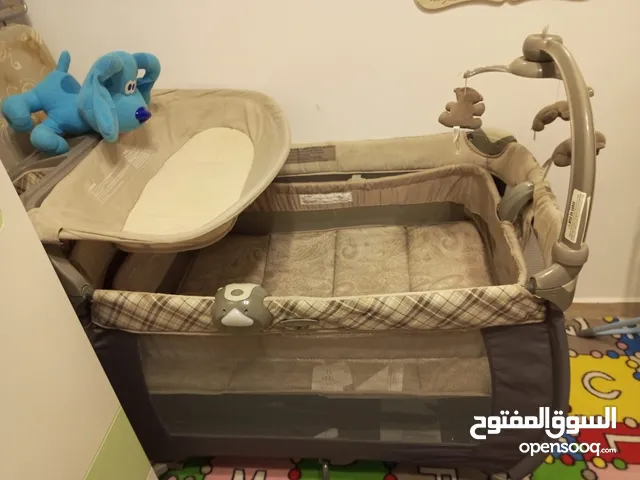 سرير للاطفال للبيع  من كندا
