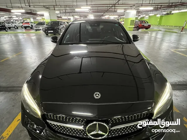 مرسيدس بنز الفئة-C 2019 أسود هايبرد، صالون سيدان، ممتعة ومتقدمة تقنياً