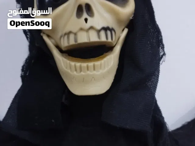 لعبة بيت الرعب الاصليه مصنوعه من العاج متحركه وتصدر اصوات وانوار من العين لانها مزود بحساس ضد الحركة