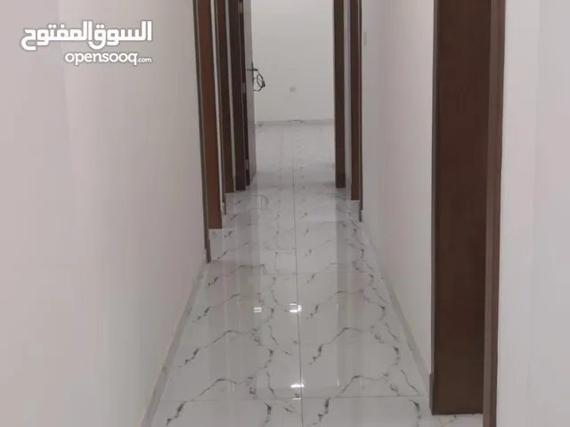 200 m2 4 Bedrooms Apartments for Rent in Southern Governorate Other