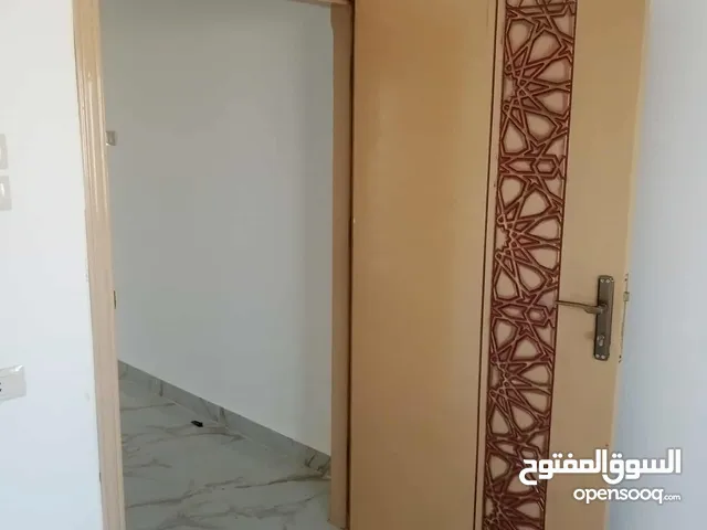 ابواب خشب لبيع مدهون جاهزه بدون ملبن عدد 4