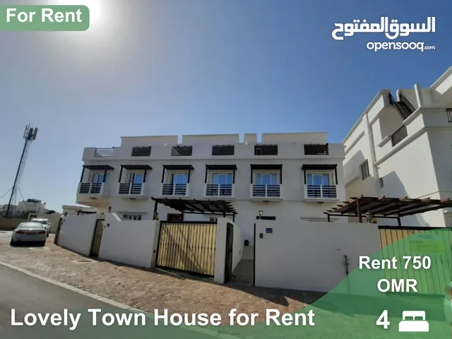 Lovely town house for rent in Madinat Qaboos  REF 453GH