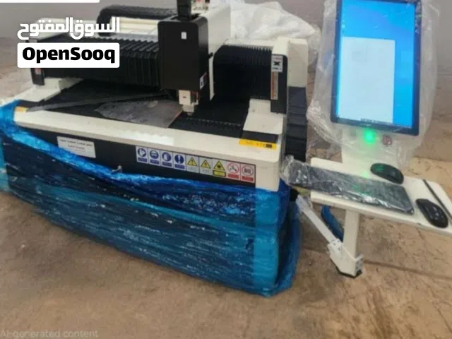 مكينة قص المعادن بالفيبر ليزر 1500w