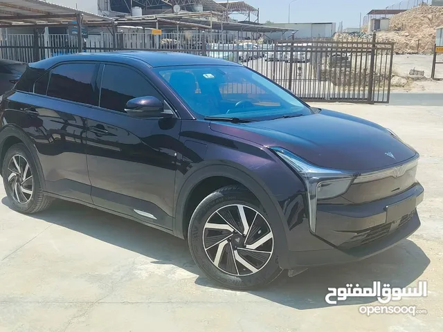 نيتا يو برو 2022 لون باذنجاني حره