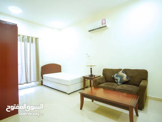 FULLY FURNISHED SHARING BECHULERS ROOMS .