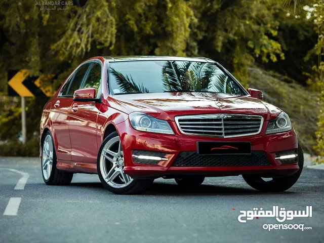 MERCEDES BENZ C200 Excellent Condition RED 2013