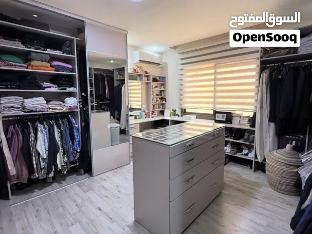 294 m2 4 Bedrooms Apartments for Sale in Amman Khalda