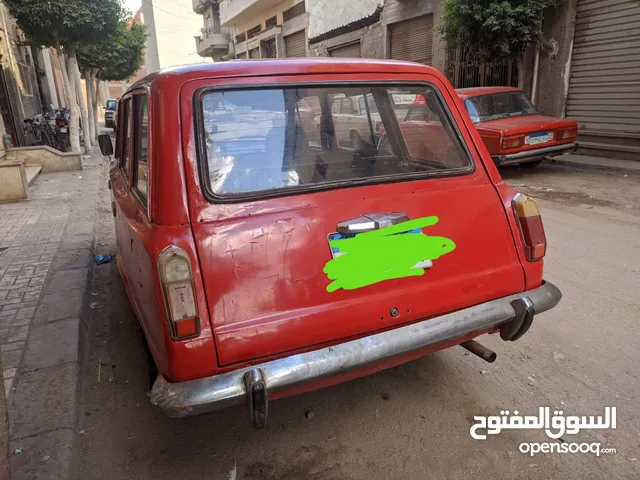 عربيه لادا استيشن موديل 1982