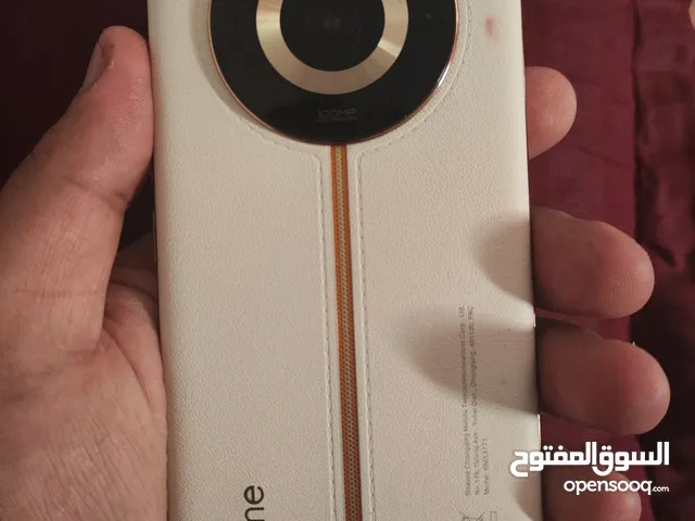 ريلمي 11 برو 5g ذاكرة 256 كامل ملحقات