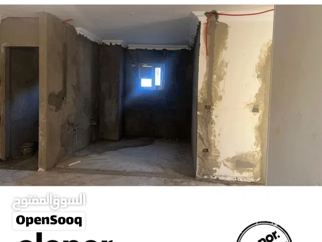 شقه للبيع بكومباوند مميز بالتجمع الخامس بجوار نادي الزهور الرياضى  110متر 2نوم 2حمام 3/4 تشطيب  سعر