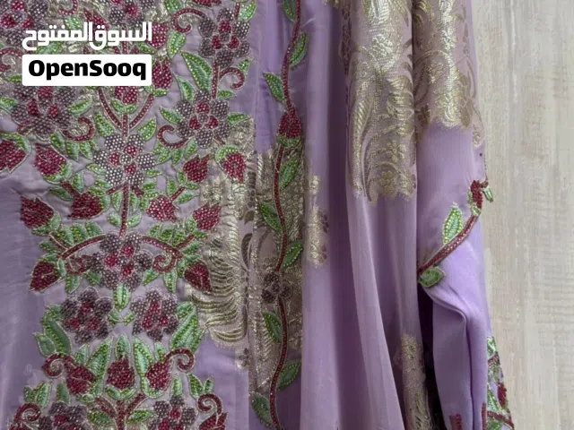 ثوب اماراتي فاخر بنفسجي نظيف جدا