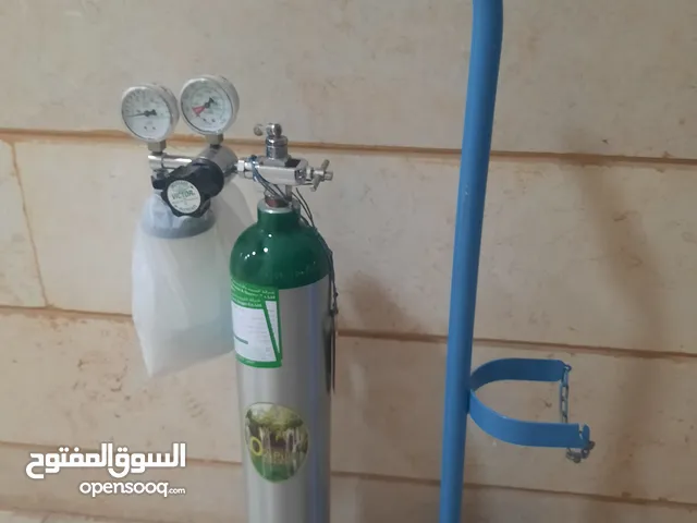 أنبوبة أكسجين بكامل اغراضها معبأة بلغاز