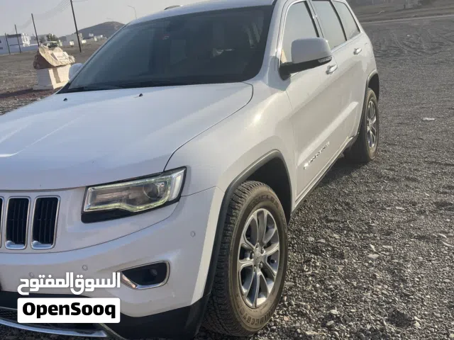 جيب جراند شيروكى 2015 Limited أوتوماتيك، خليجي، فئة SUV، ممتازه بدون حوادث