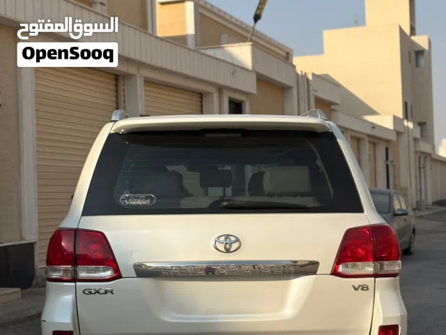 لاندكروزر 2011