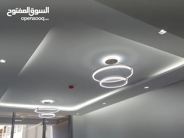 أعمال ديكور ( جبس واصباغ ). الحديد المشغول. ألمنيوم وزجاج. خشب . واتساب: الرقم في الوصف
