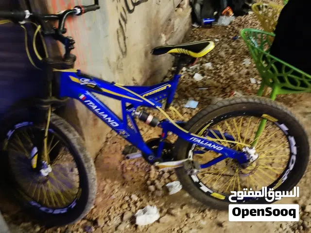 عجلة إيتاليانو (Italiano Reign 308) جبلي - مساعدين أمام وخلف - بحالة عاديه قابل للتفاوض