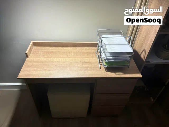 مكتبة للبيع مستعجل