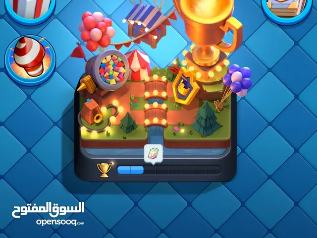حساب كلاش رويال فيه 8100 كأس وفيه اكثر من مليون ونص كوينز و تقريبا 3 الاف جوهرة