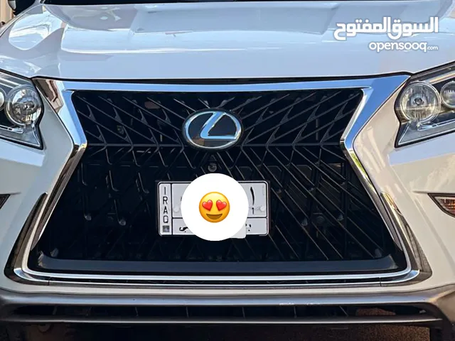 لكزز برادو موديل 2015 جديدة جداً بدون اي نقص فول 1/1 بريم بيضاء اللون