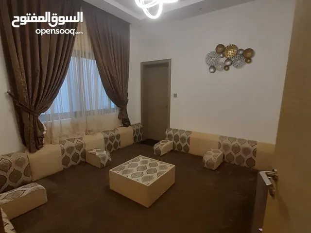 للايجار فيلا شامل مفروش في للوزي مدينة حمد villa with EAW For rent