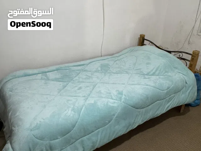 سرير حديد مستعمل للبيع