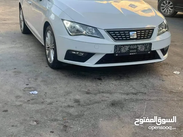 يد أولى ليون اكسلانص 2018 اوتومات مرخصة 2018 انتاج 11/2018 دهان في اجزاء على نظاف