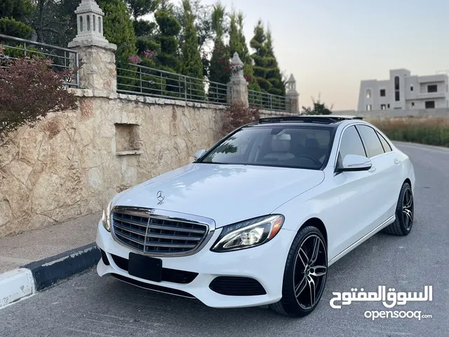 ᄉ Mercedes-Benz C300 2016
