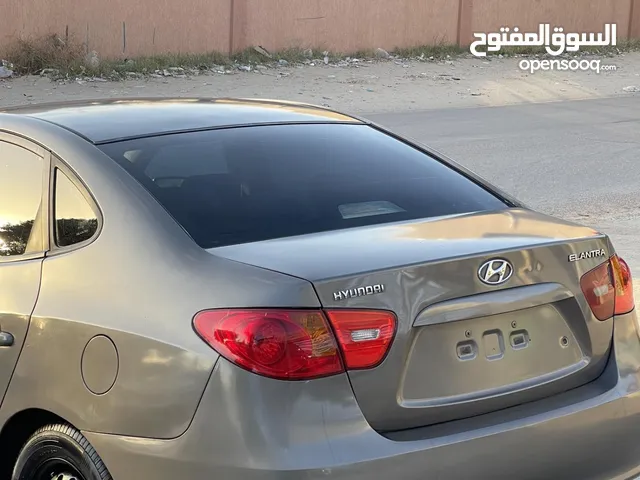 Used Hyundai Avante in Tripoli