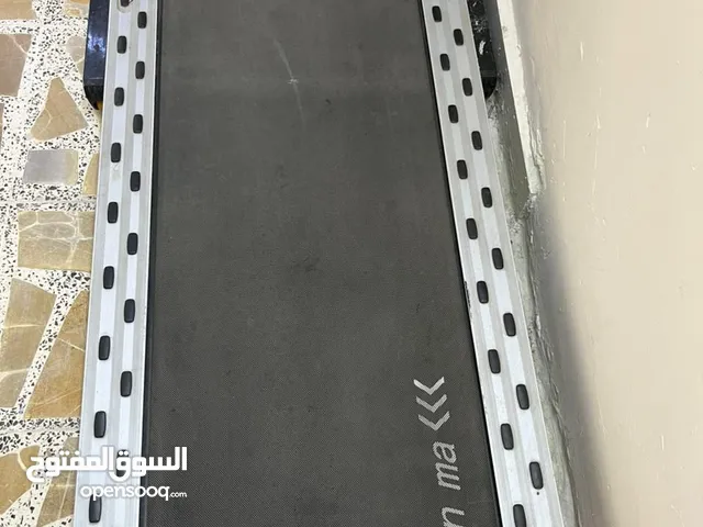 للبيع جهاز مشي كهربائي Treadmill – حالة ممتازة للبيع جهاز مشي كهربائي منزلي موديل HM-1809AD