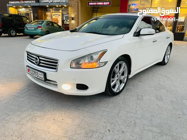 Nissan Maxima 2012 in Northern Governorate