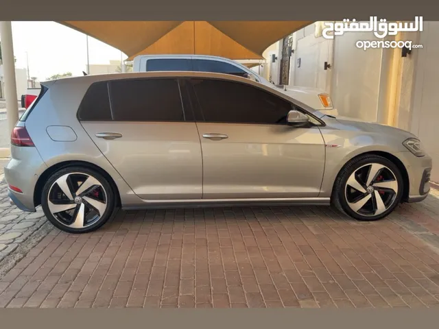 فولكس فاجن جولف