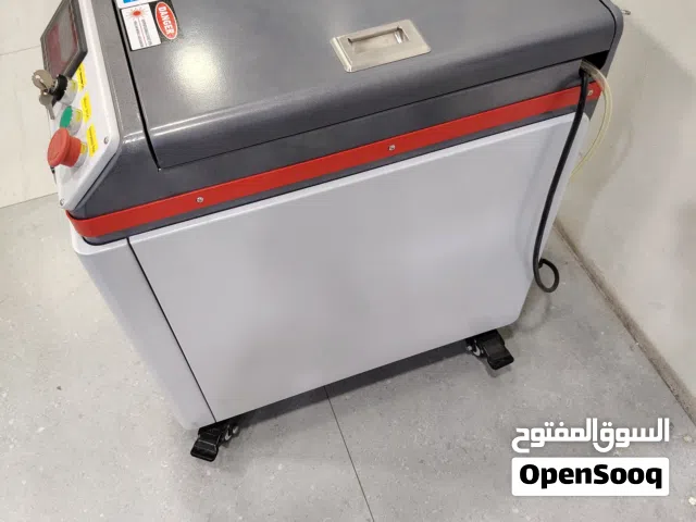 للبيع ماكينة تنظيف بالليزر Cleaning Laser Machine استعمال خفيف